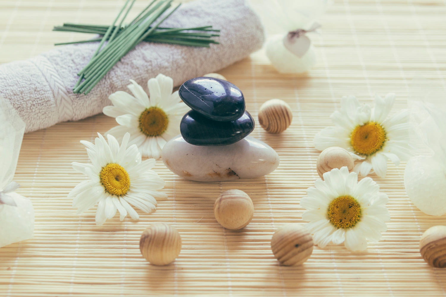 massage tête, massage mains, massage pieds, profesionnel, rigoureuse